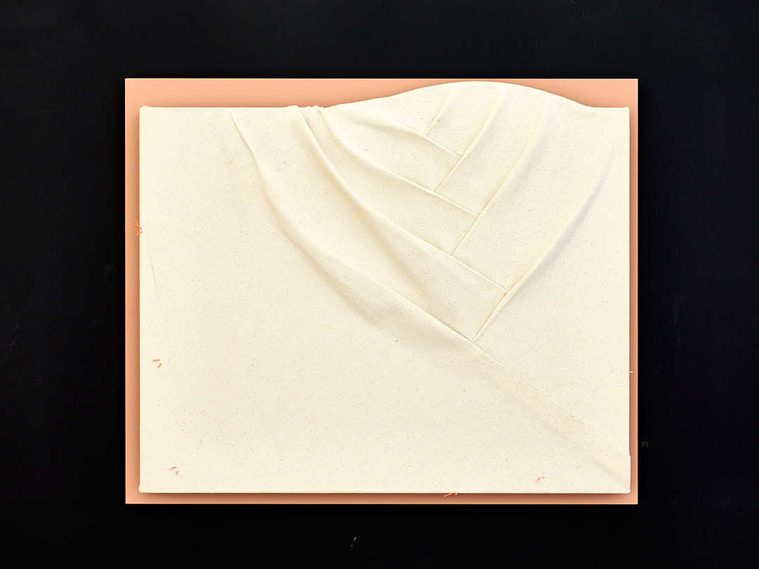 Fabric Manipulated by Sewing: Folding Cliffs